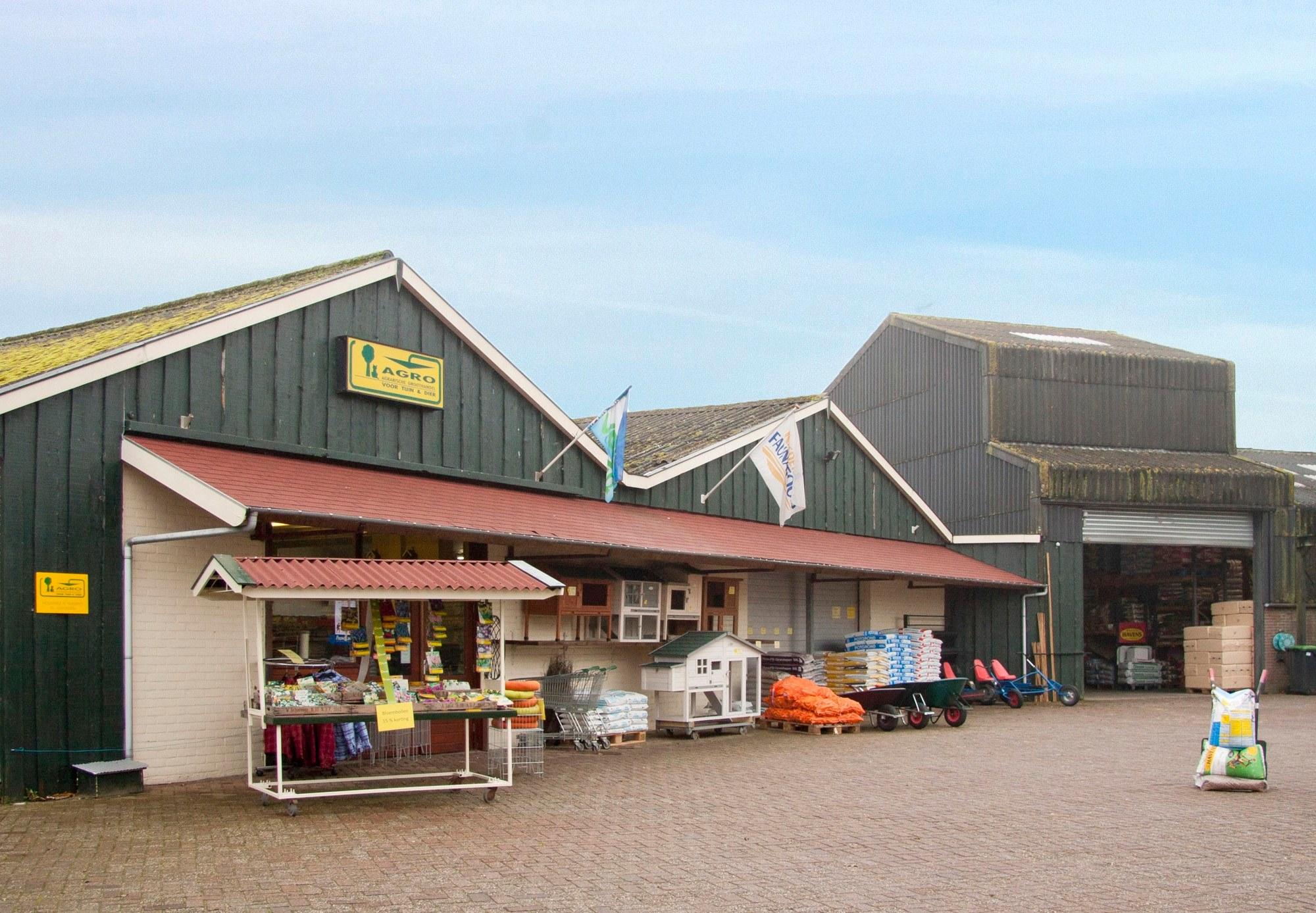 Foto van de hondenwasstraat bij locations/agro-tuin-en-dier-1681663664892.jpg